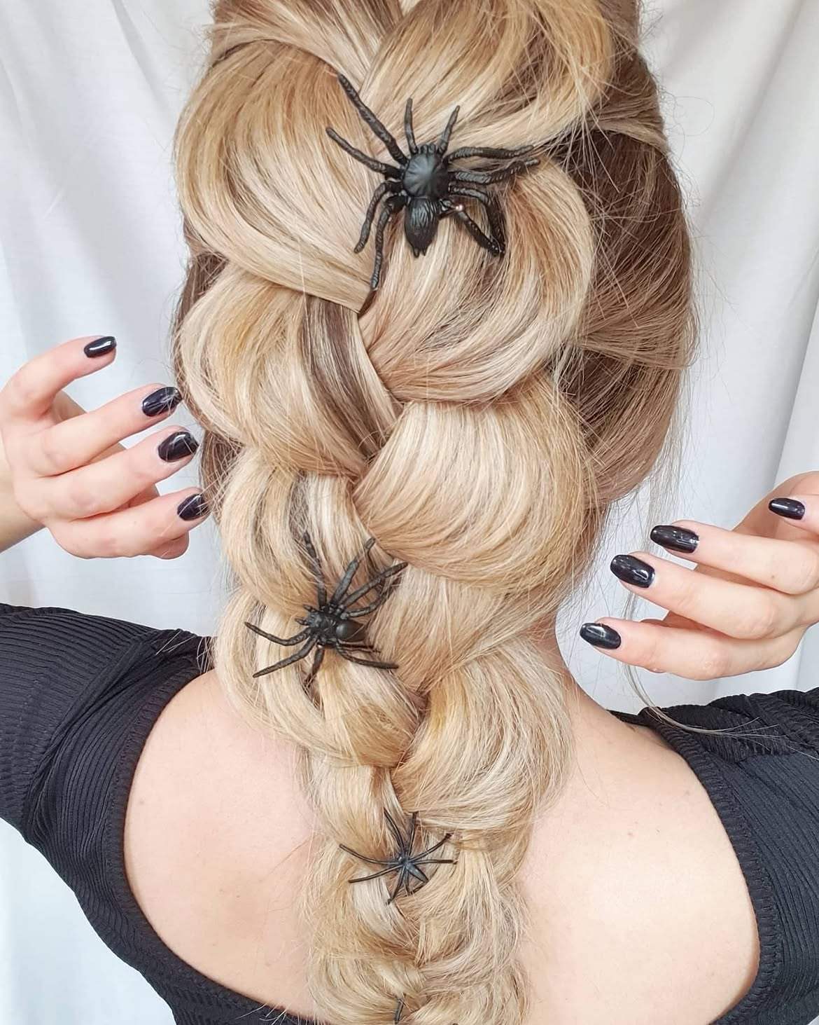 Spider-embellished braid perfect for Halloween
