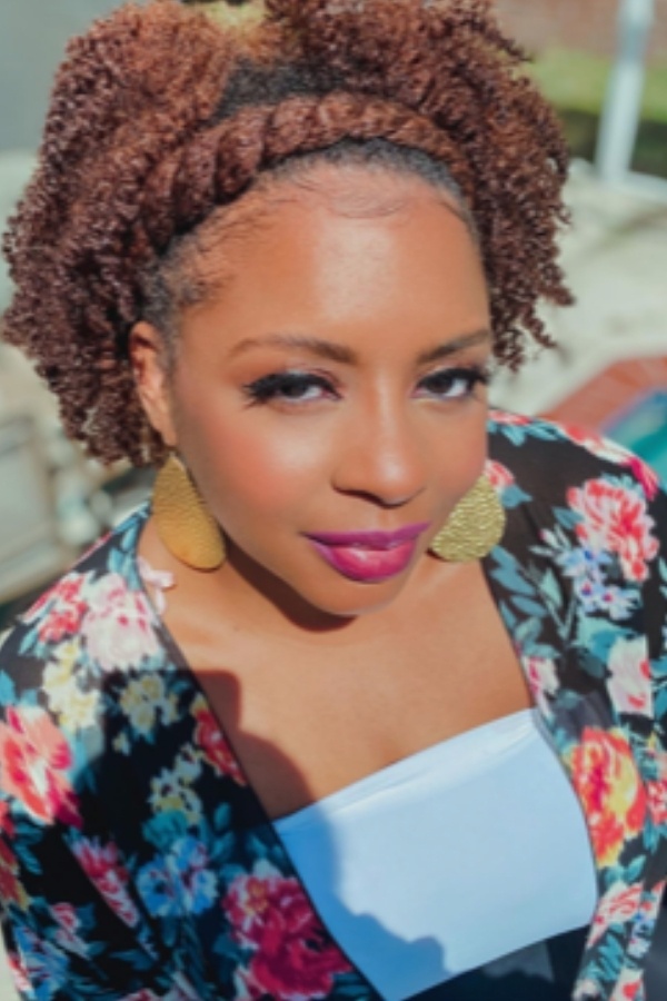 Kinky curls with headband