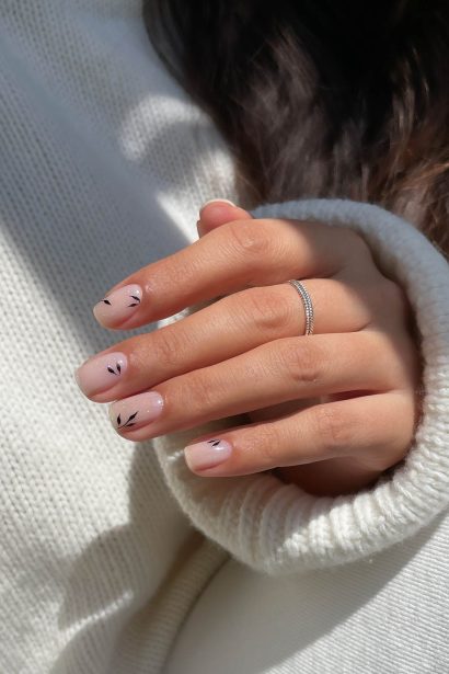 Natural Nails inspiration look 1