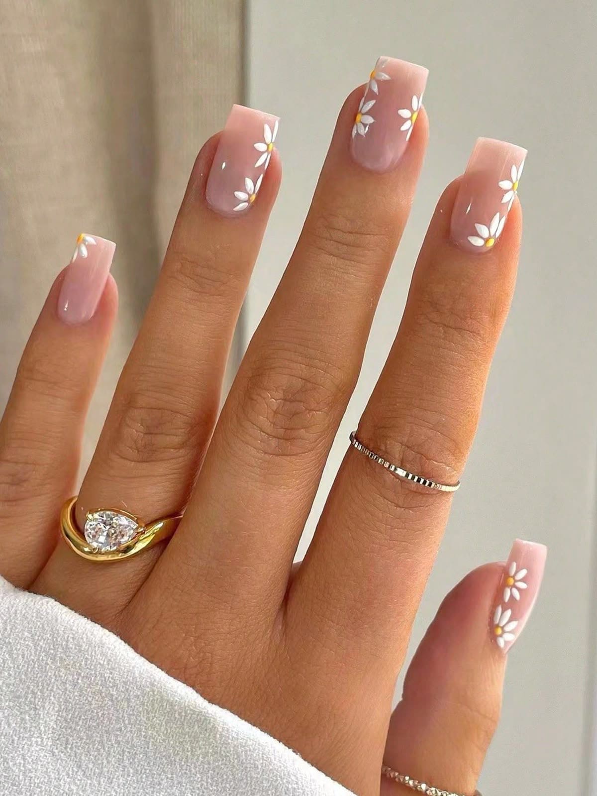 Floral ombre nails, square shape, romantic style