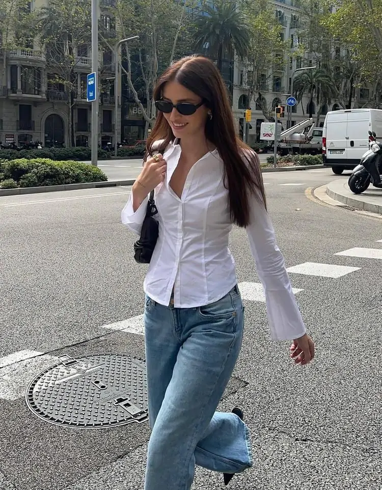 White shirt with wide jeans, clean school style