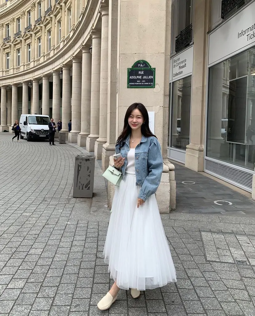 Denim jacket with tulle skirt, romantic school look