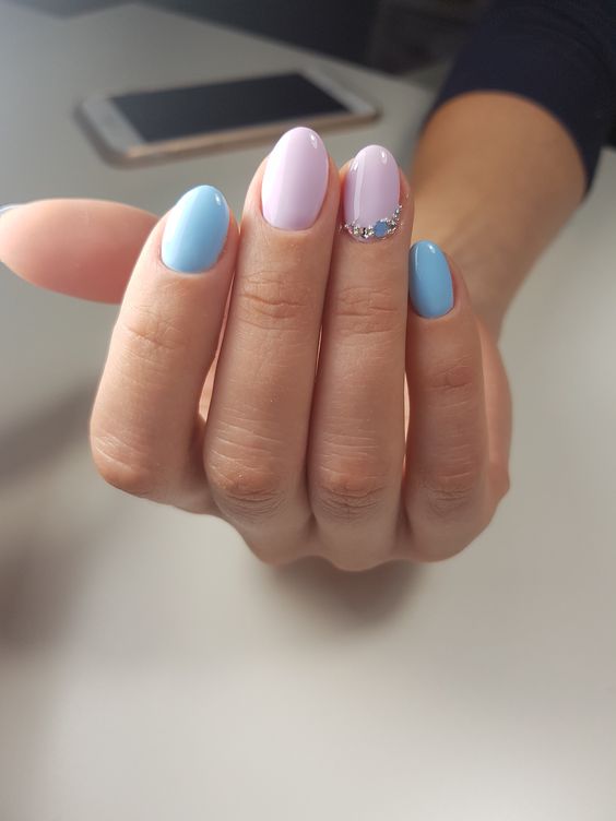 Short Acrylic Nails inspiration look 1