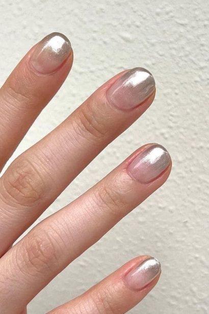 Silver Nails inspiration look 1