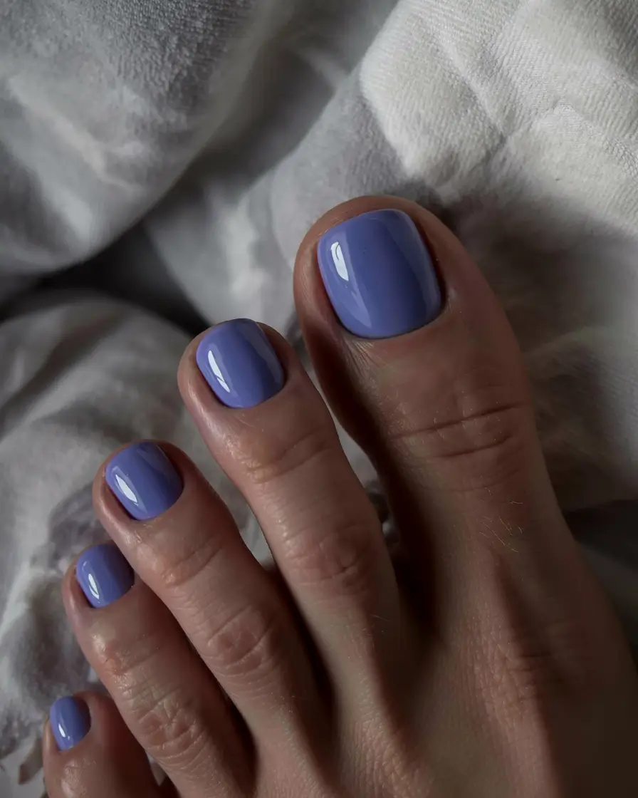 Lavender glossy toe nails with a calm vibe